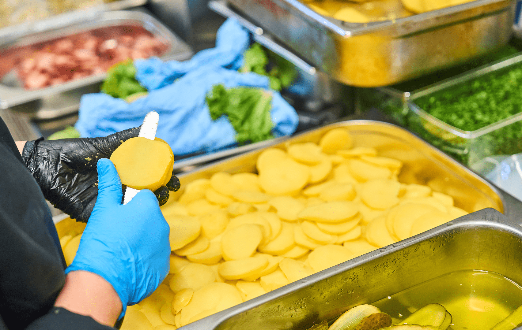 2025-11-15_17-39-11_Carles Wirtshaus_Eröffnung 16 3